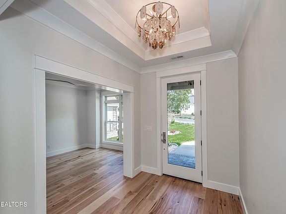 4th image of 262 Gadusi Way #3