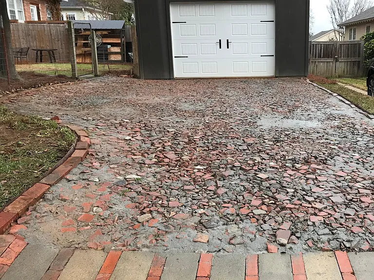 960 Russell St — Photo 11