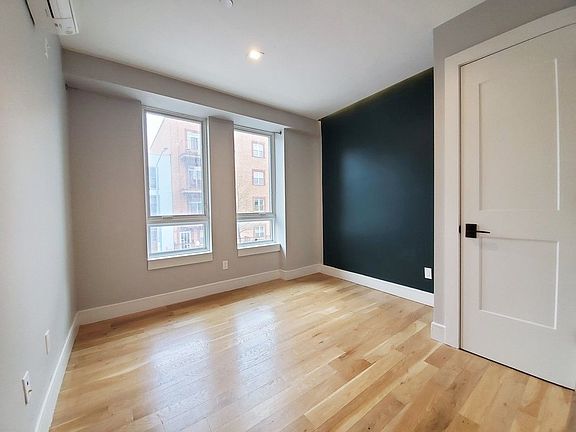 5th image of 196 Clifton Pl #2A