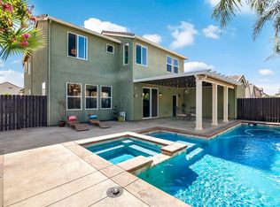 2121 Rhodes Ln, Roseville, CA 95747