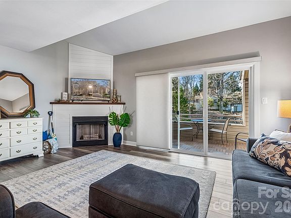 4th image of 14021 Queens Harbor Rd