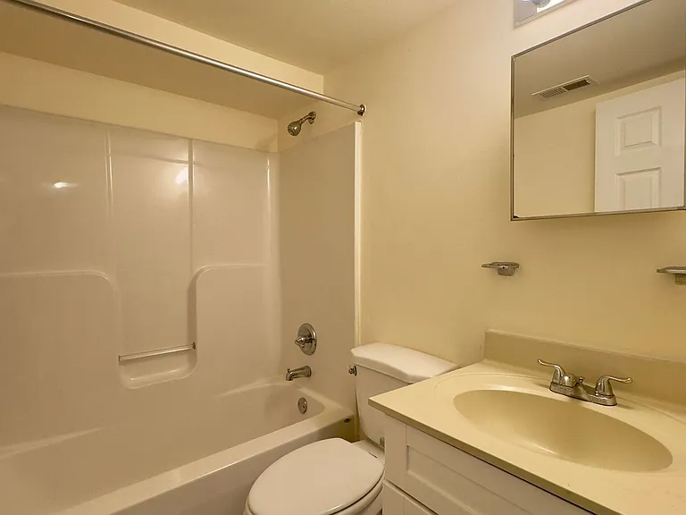 Midwood Apartments — Photo 7