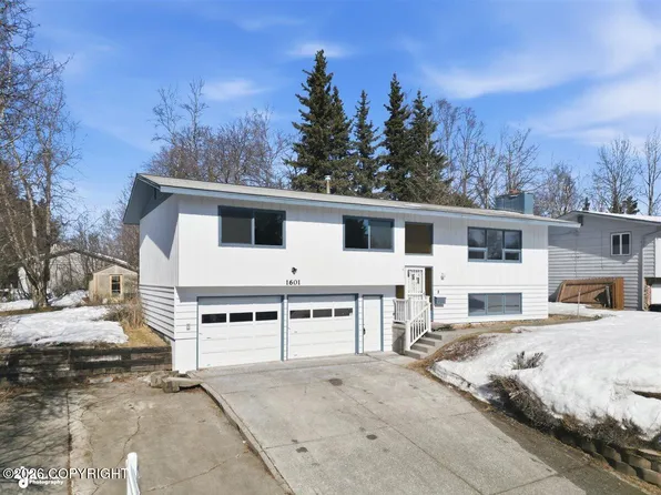 1601 Baylor Way, Anchorage, AK 99508