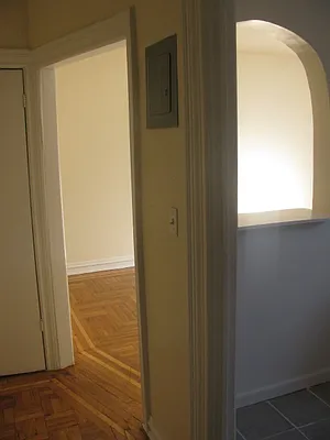 Rented by PMG Real Estate  | media 26