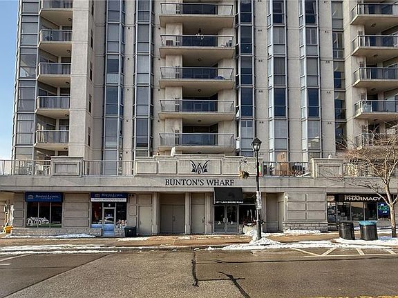 3rd image of 1477 Lakeshore Rd #702