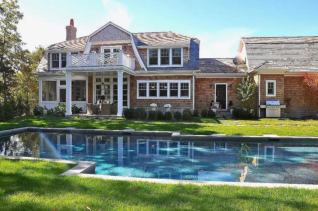 Sag Harbor Designer's Dream Home — Photo 2