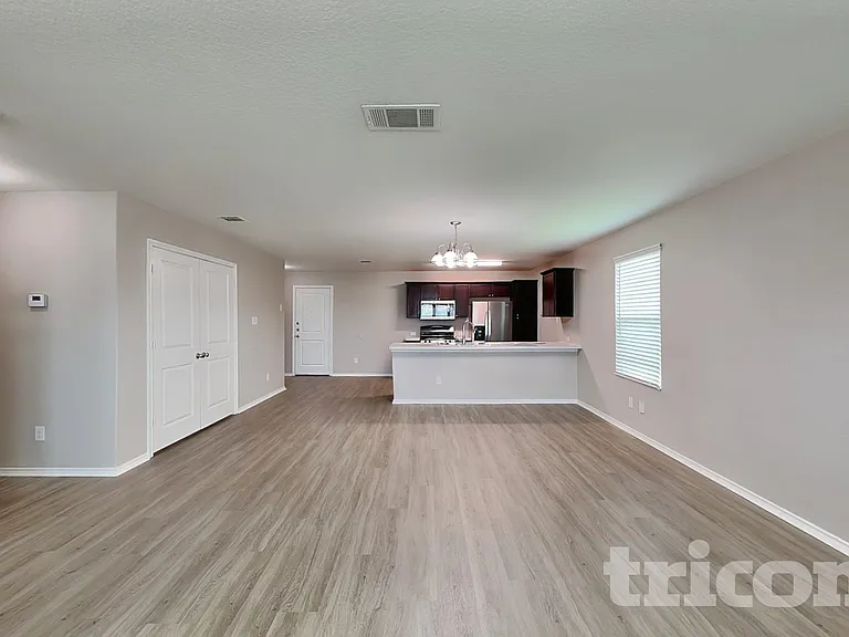 9736 Marbach Brk — Photo 3
