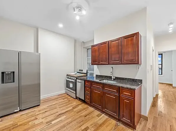 402 Nostrand Avenue image 3 of 4