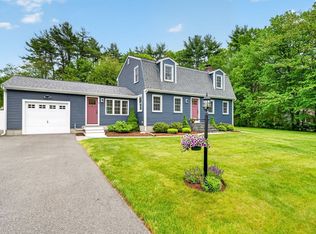 4 Dean St, Assonet, MA 02702