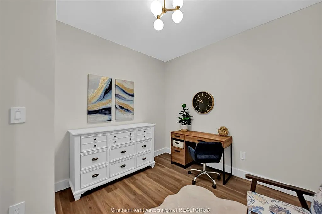 1 bed, 924 sqft, $2,200 — Photo 4