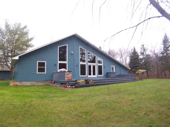 303 S Jackson Trl, Grayling, MI 49738