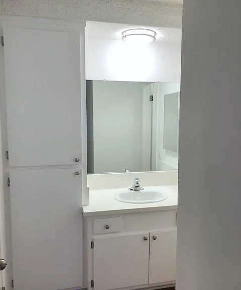 1 BD + 1 BA