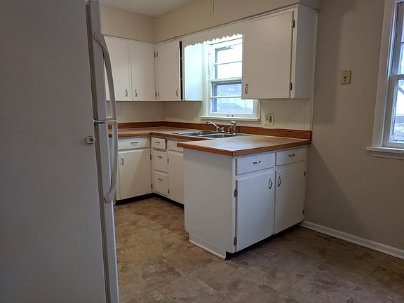 4th image of 1107 Saint Michaels Ave