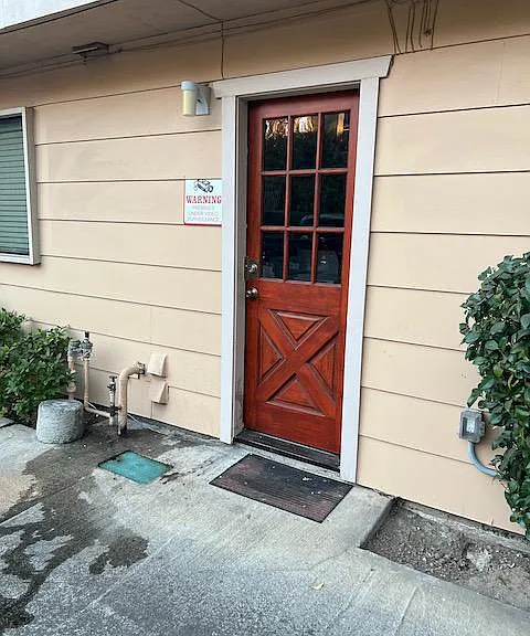 1801 H St #7 — Photo 4