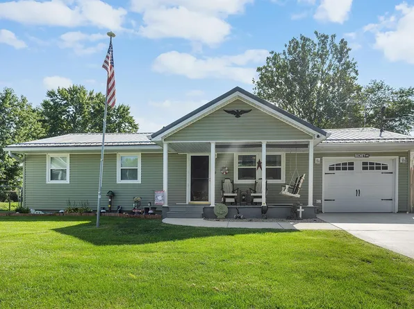 904 S South St, Brookston, IN 47923