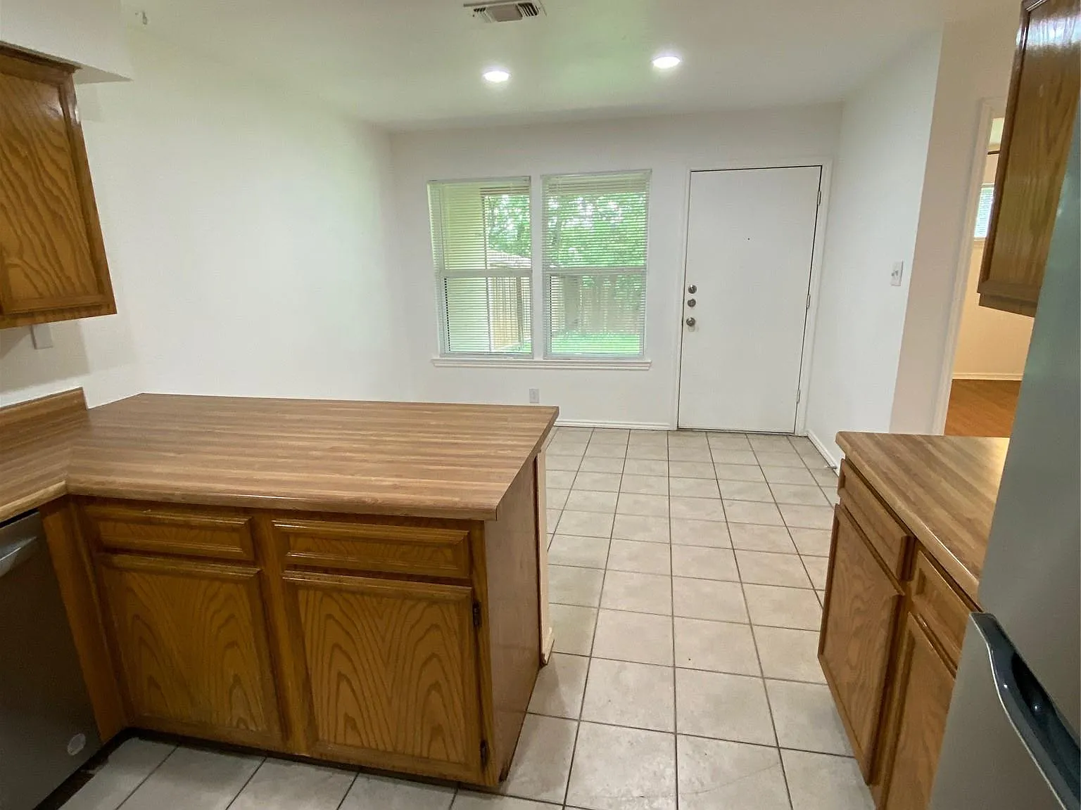 2 bed, 2.0 bath, 1092 sqft, $1,425 — Photo 4