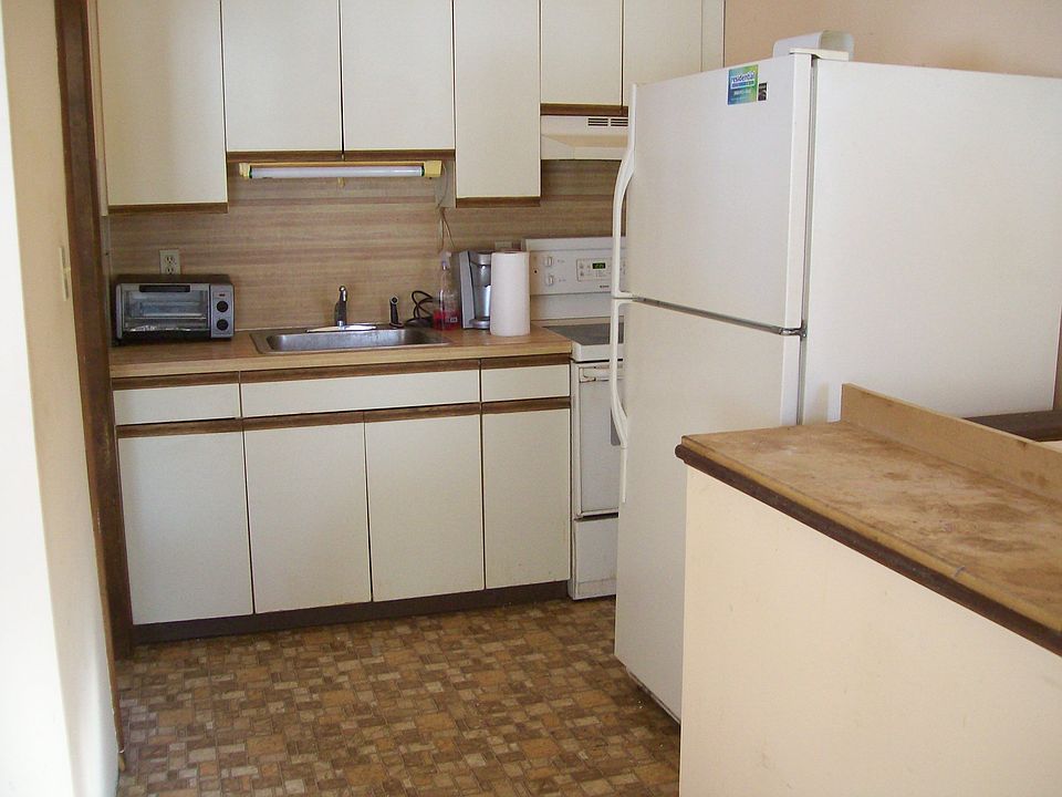 1st image of 1109 Brentwood Dr #1