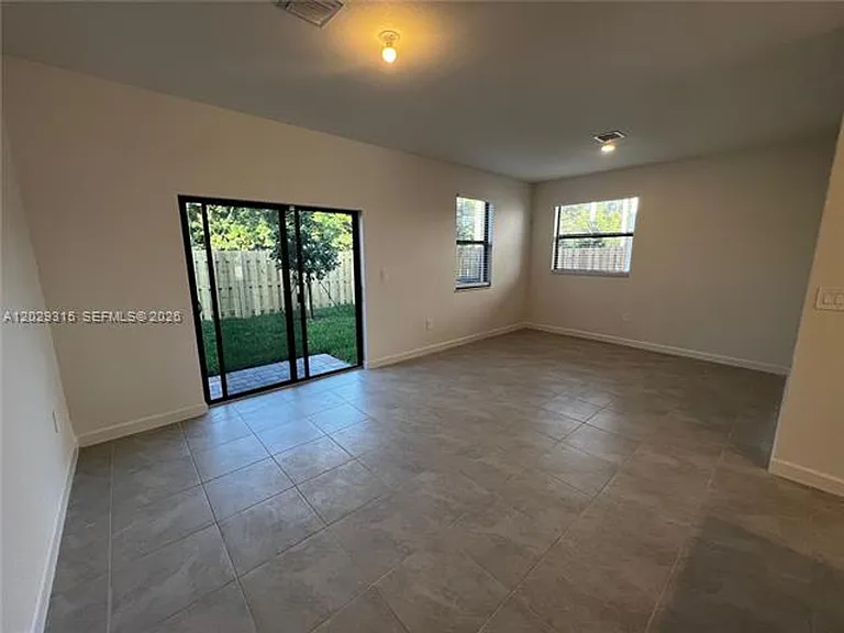 24600 SW 119th Ave — Photo 13