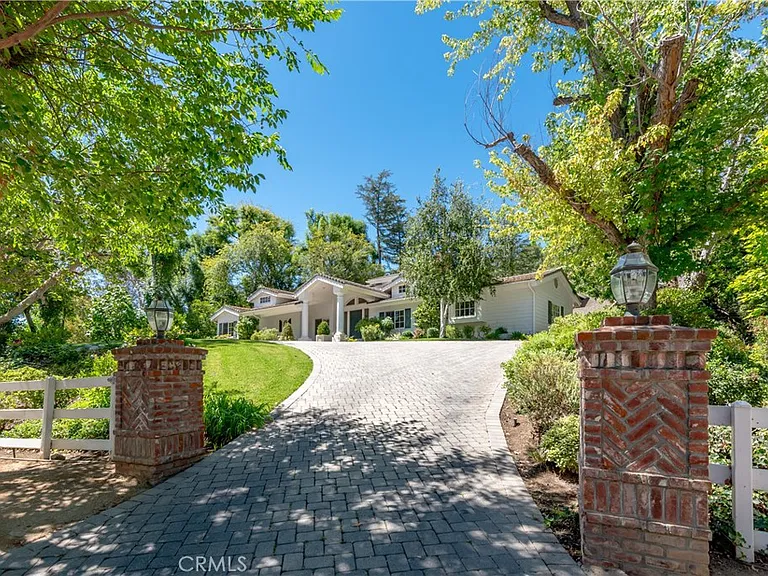 24612 Wingfield Rd — Photo 2
