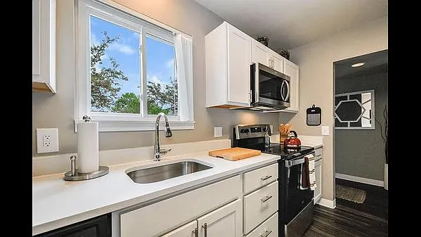 3181 Chelsea Cir — Photo 4
