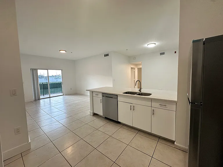 7290 NW 114th Ave #202 — Photo 7