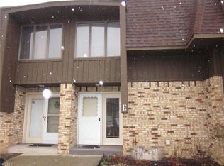 312 Bryn Mawr St, Ravenna, OH 44266