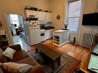 136 N 21st St APT 2R, Philadelphia, PA 19103