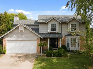 2344 Gross Point Ln, Ballwin, MO 63011