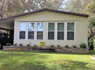 3817 Oakhurst Ln, Zephyrhills, FL 33541