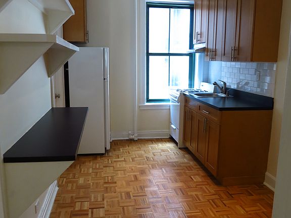 3rd image of 539 E 78th St APT 3E