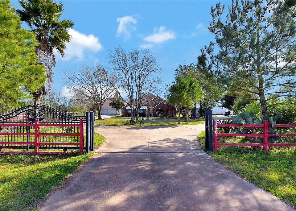 1st image of 19703 Kelly Ln