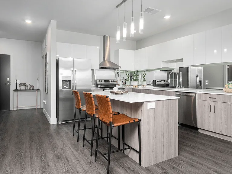 The Gem Apartments — Photo 6