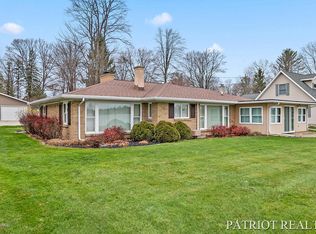 1040 S Woodland Dr, White Cloud, MI 49349