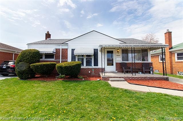 1st image of 28833 Fountain St