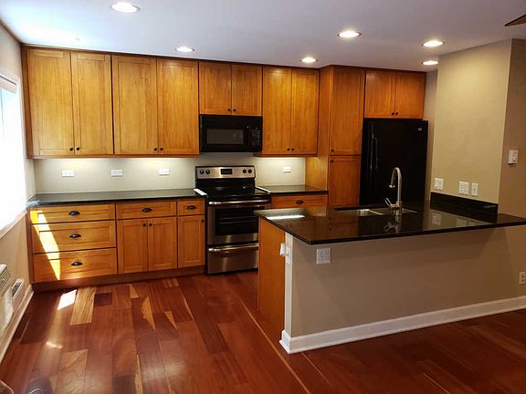 4th image of 717 Strom Dr APT 2B