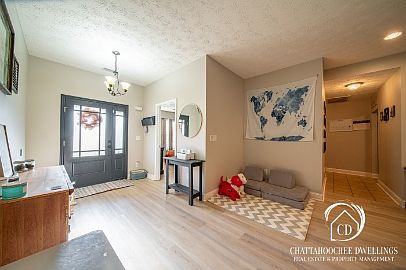 3rd image of 382 Lee Road 2170