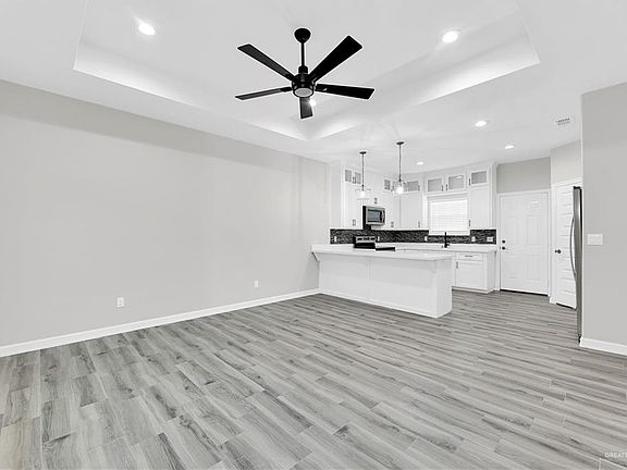 5th image of 2501 Sage Dr