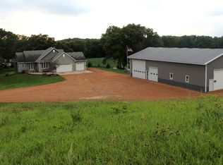 5330 Glen Rd, Chaska, MN 55318