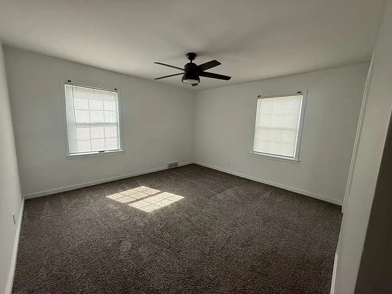 2600 Warrensville Center Rd #2 — Photo 10