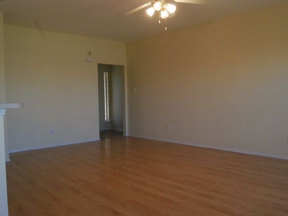 3rd image of 1700 Kelly Ln