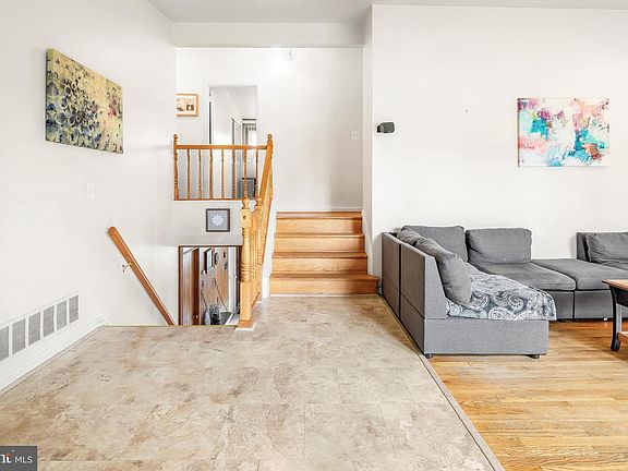 3rd image of 6705 Laurelwood Ave