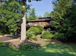 60 Woodhaven Dr, Belchertown, MA 01007