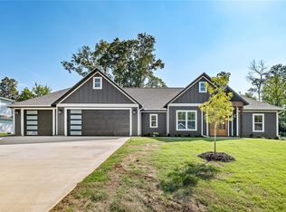 9 Ellwood Cir, Bella Vista, AR 72715