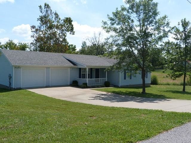 1st image of 384 Meadowbrook Dr