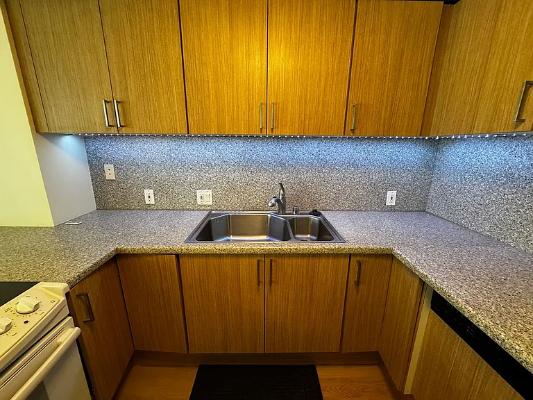 801 S King St #1508 — Photo 8