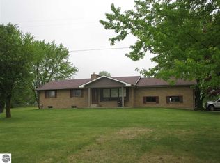 6121 S Crawford Rd, Mt Pleasant, MI 48858