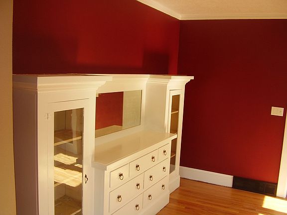 Ding Room Built-in