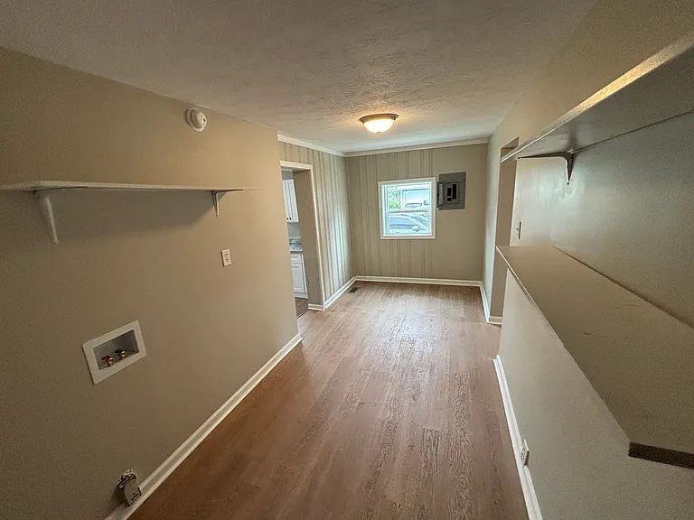 920 State St #MAIN — Photo 16
