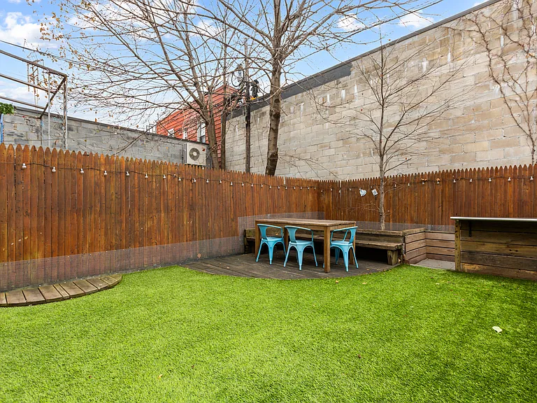 239 Starr St #1A — Photo 37