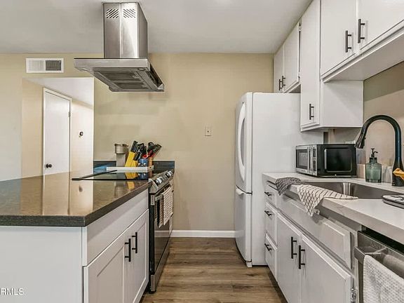 5th image of 5525 E Thomas Rd Unit E12